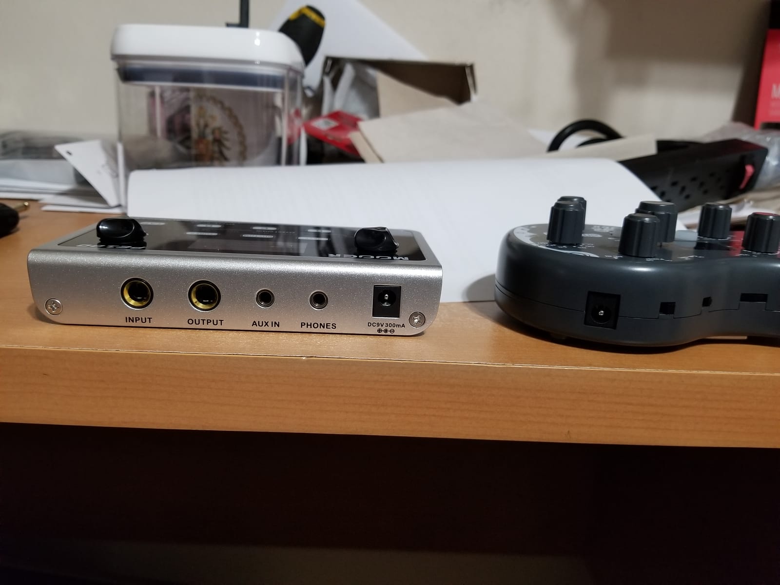 MOOER PE100 Portable Depstop Guitar Multi Effects Headphone Amp Pedal Practice Tool with Drum Machine, TAP Tempo customer photo 2