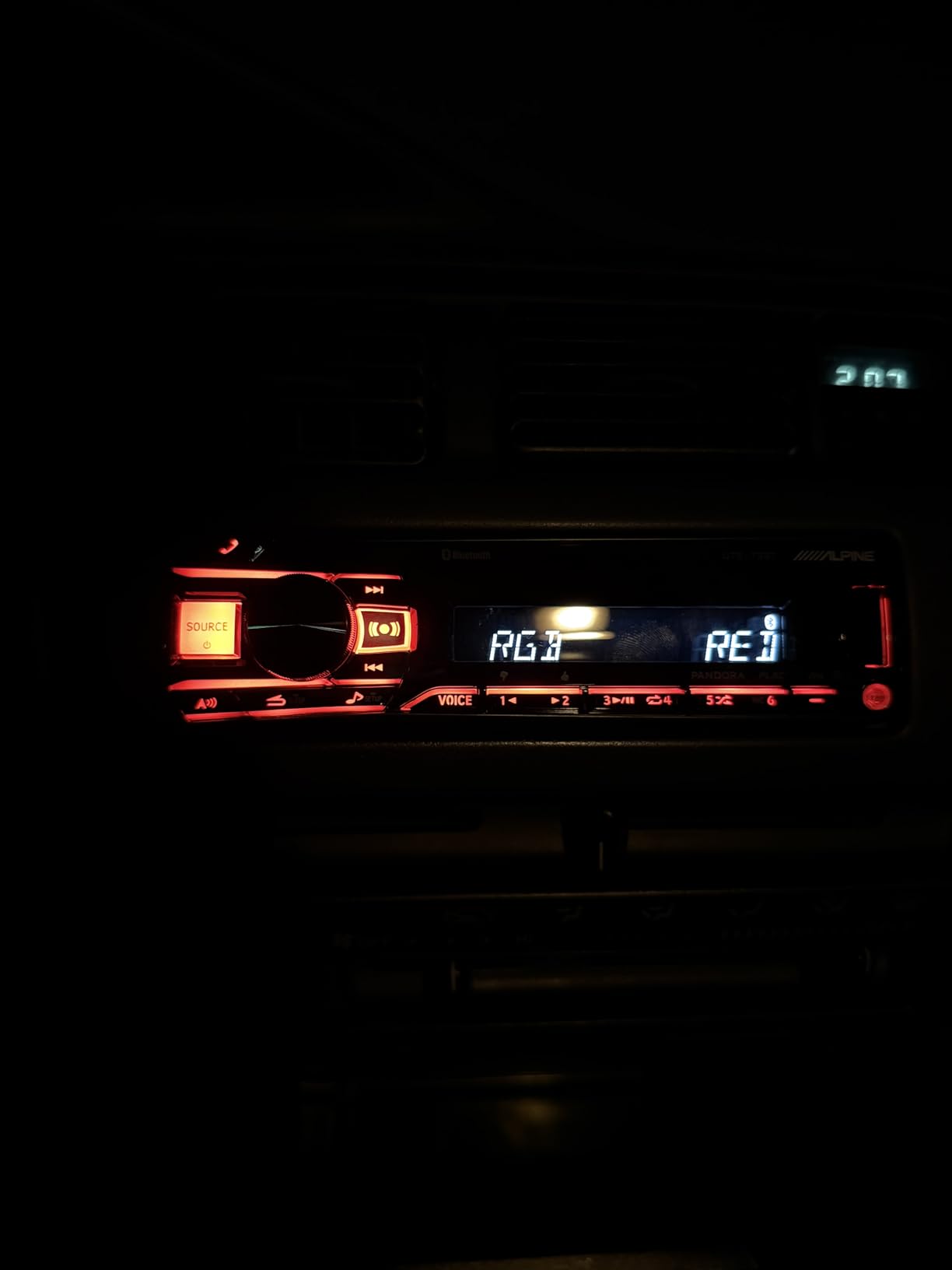 Alpine UTE-73BT Mech-Less Digital Media Receiver with Bluetooth® Wireless Technology customer photo 2