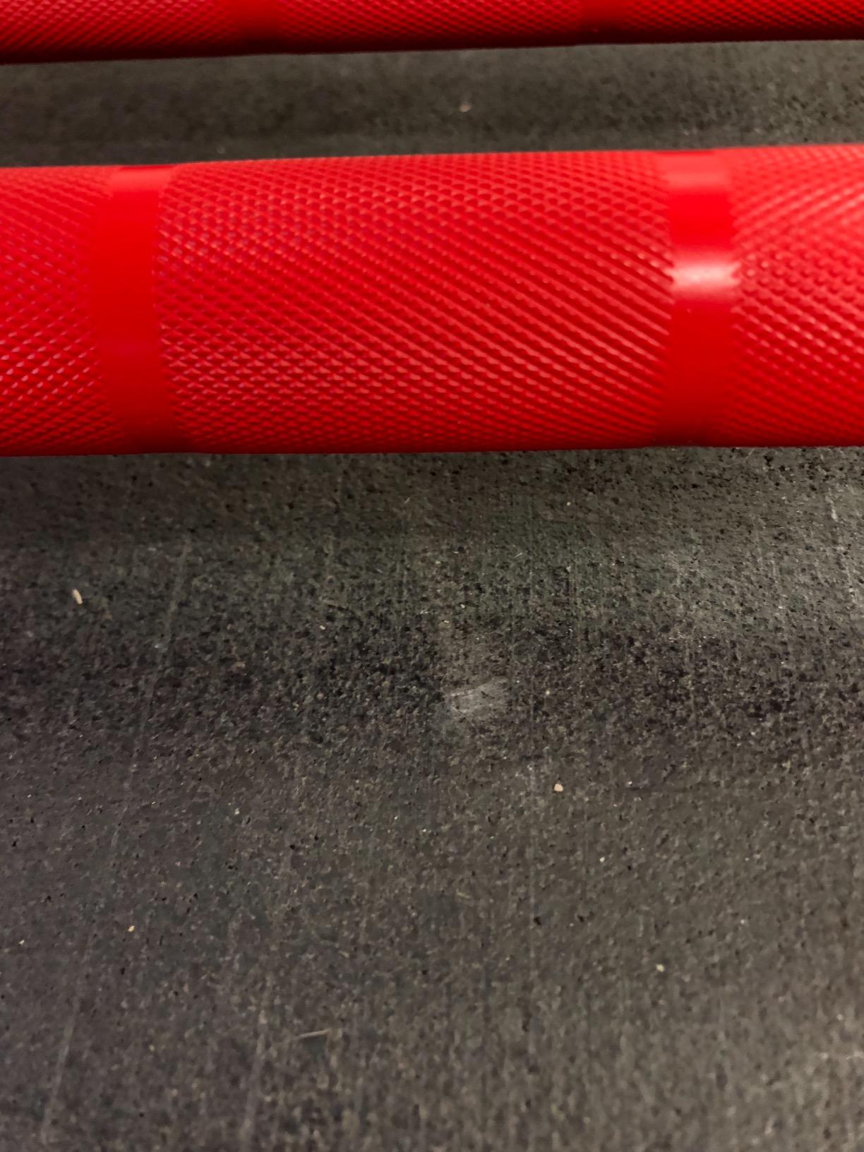 Synergee Games 15kg and 20kg Colored Ceramic Coated Barbells. Rated 1500lbs for Weightlifting and Powerlifting. Black, Red, Grey, Pink customer photo 2