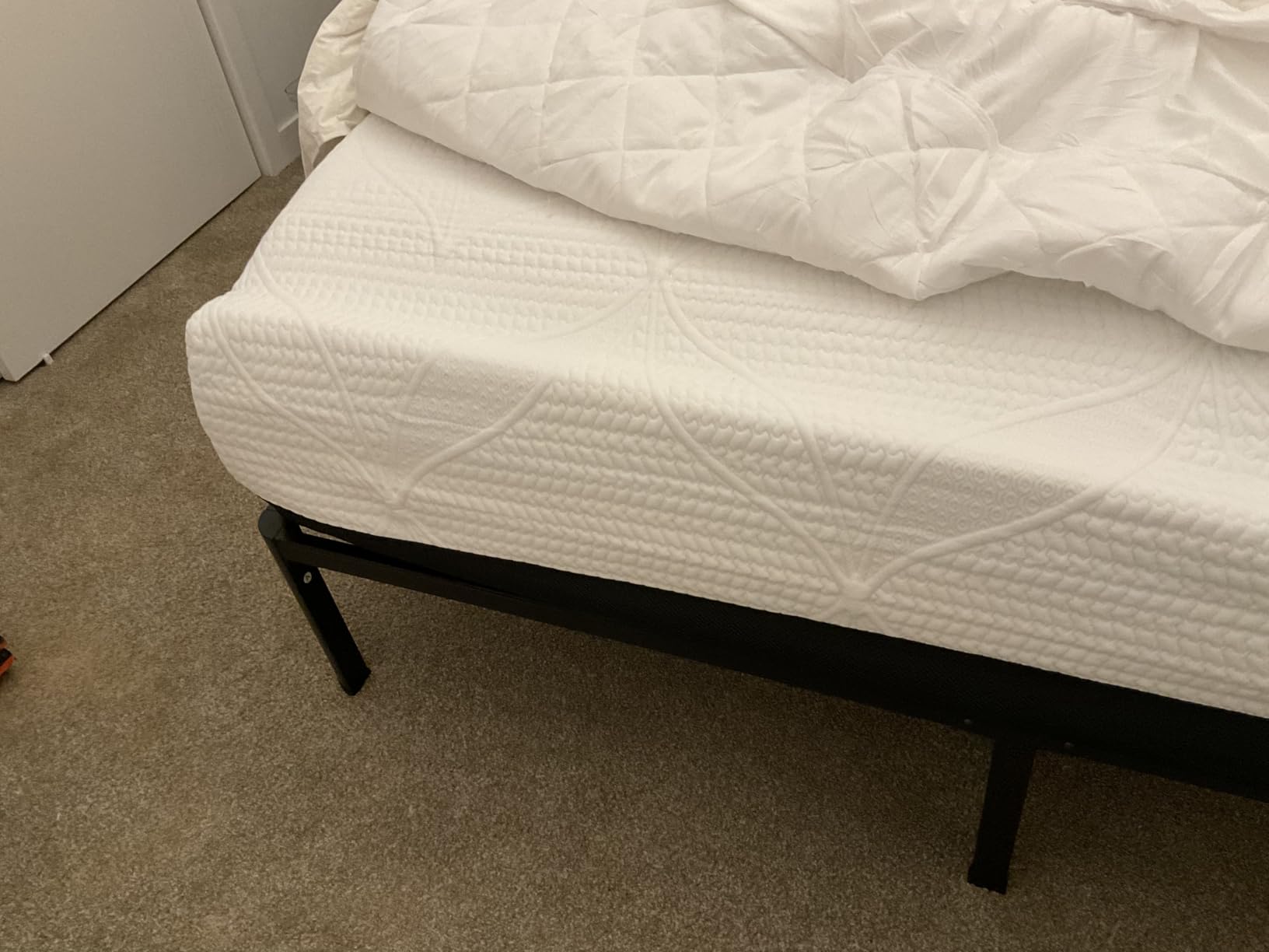 COOL GEL Chill Memory Foam 14-Inch Mattress with 2 Pillows, CertiPUR-US Certified, Mattress in a Box, King, White customer photo 2