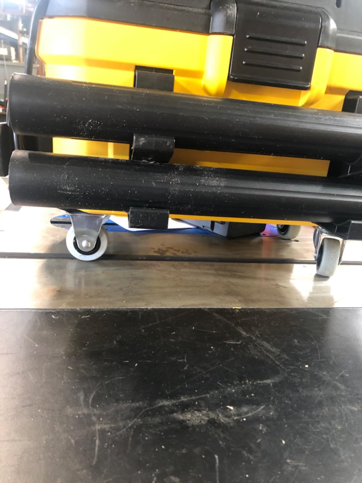 DEWALT DXV04T 4 Gallon 5 Peak HP Portable Corded Wet/Dry Shop Vacuum customer photo 2