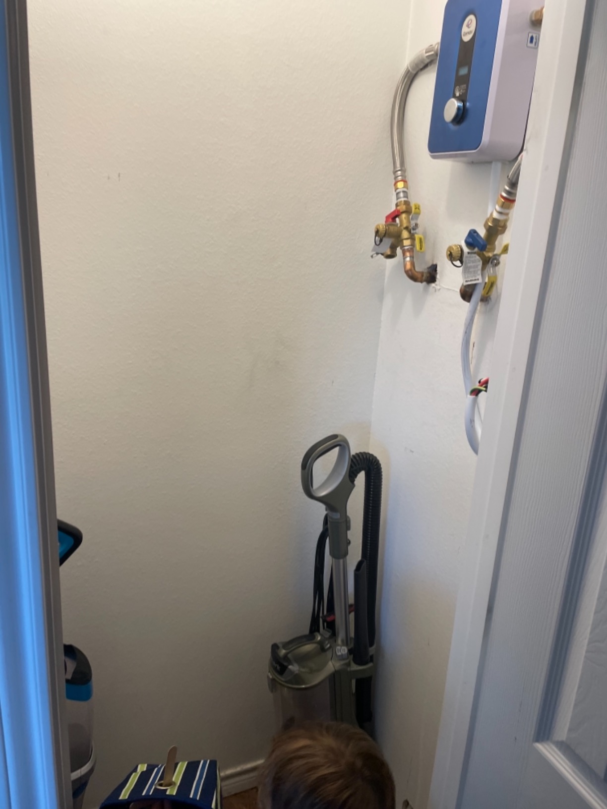 Eemax EEM24013 Electric Tankless Water Heater, Blue customer photo 1