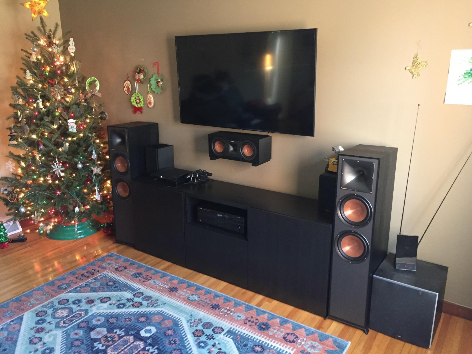 Klipsch Reference R-820F Floorstanding Speaker for Home Theater Systems with 8” Dual Woofers, Tower Speakers with Bass-Reflex via Rear-Firing Tractrix Ports in Black customer photo 1