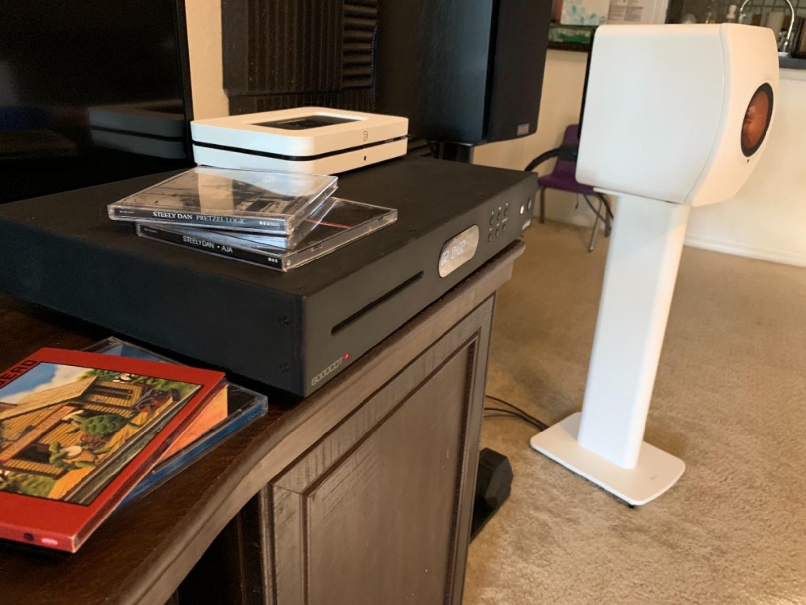 Audiolab 6000CDT Dedicated CD Transport with Remote - Black customer photo 1