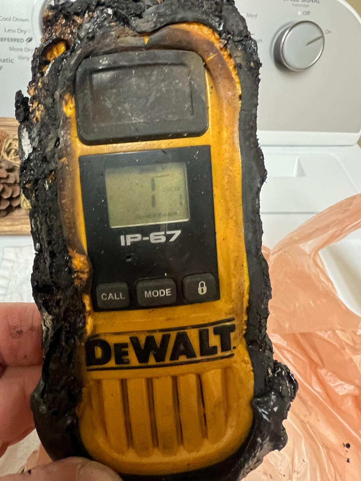 DEWALT DXFRS800 FRS Walkie Talkies, 2W, IP67 Waterproof, 2 Pack customer photo 2