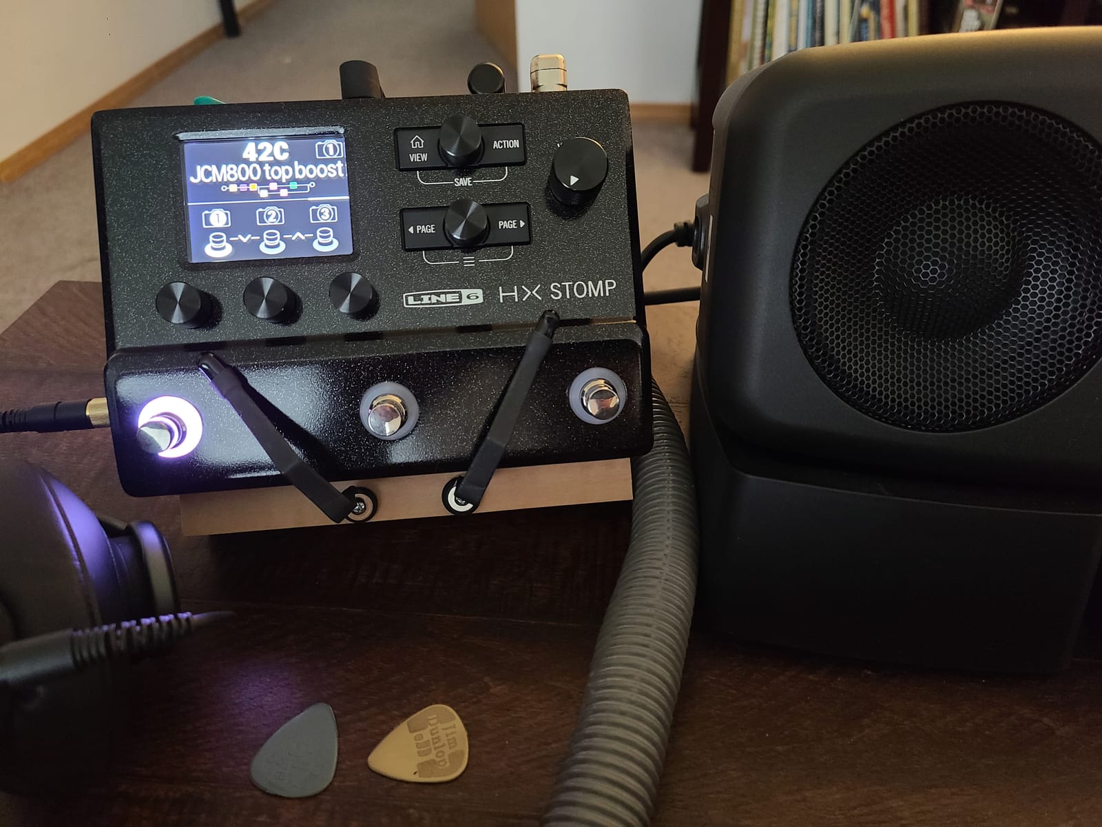 Line 6 HX Stomp Multi-Effects Guitar Pedal customer photo 1