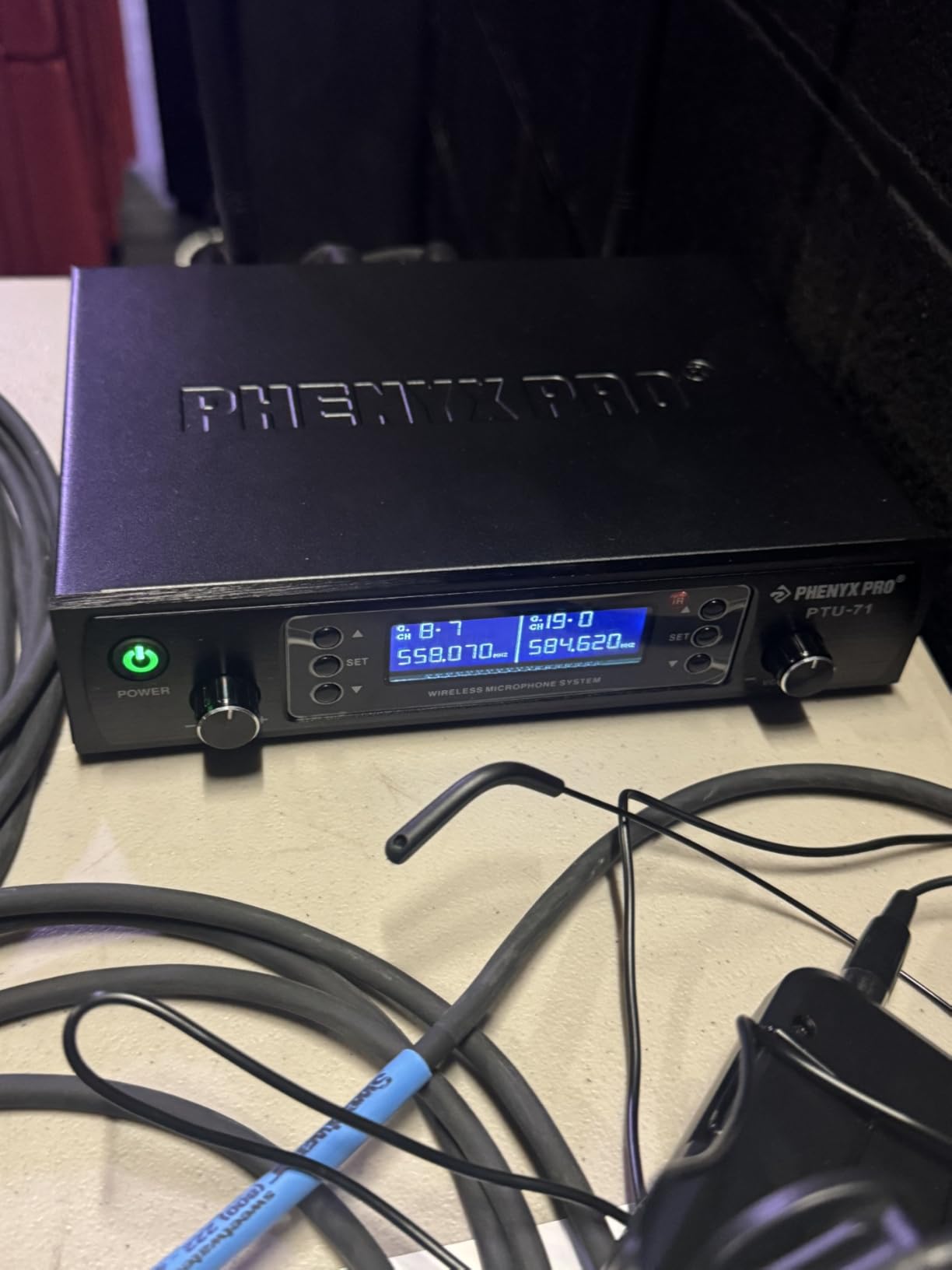 Phenyx Pro Dual UHF Auto Scan Wireless Microphone System PTU-71-1H1B customer photo 1