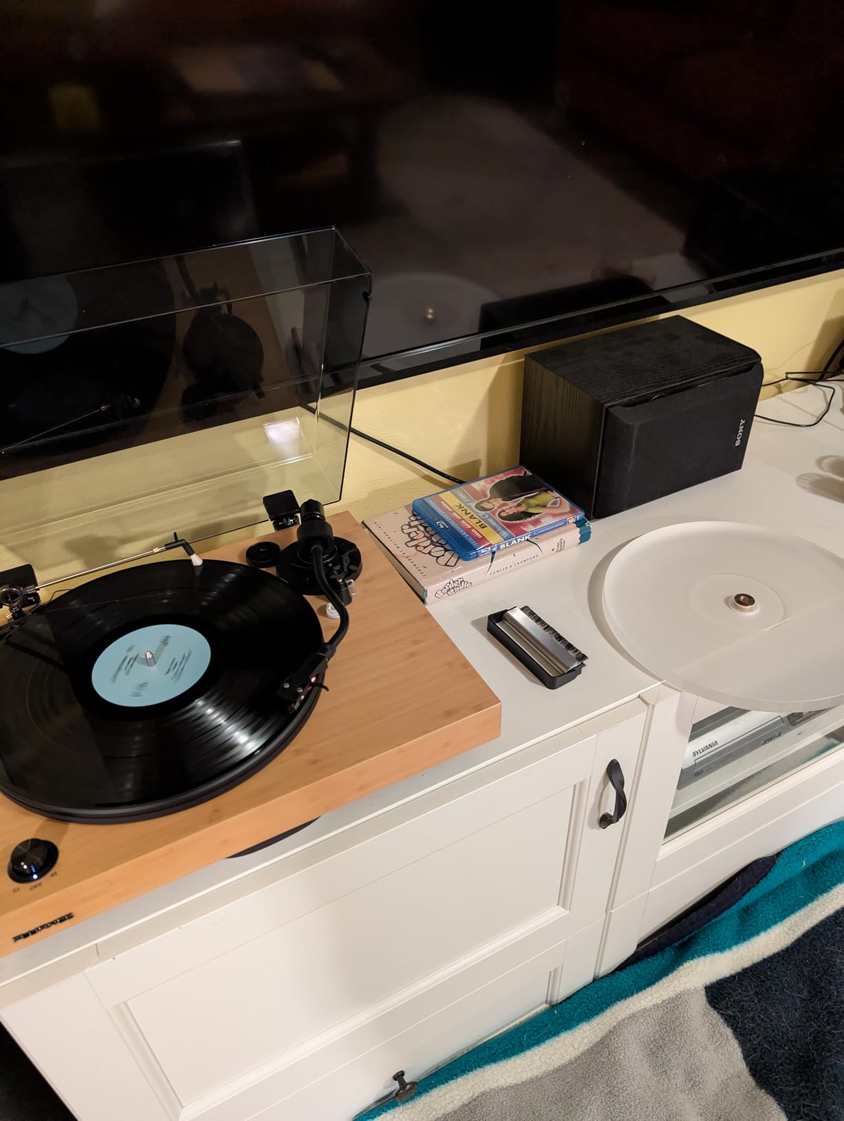 Fluance RT82 Reference High Fidelity Vinyl Turntable Record Player with Ortofon OM10 Cartridge, Speed Control Motor, High Mass MDF Wood Plinth, Vibration Isolation Feet - Piano Black customer photo 2