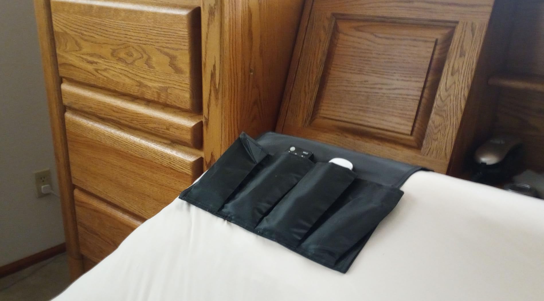 Lucid L300 Adjustable Bed Frame - USB - Memory Position - Remote, Full customer photo 2