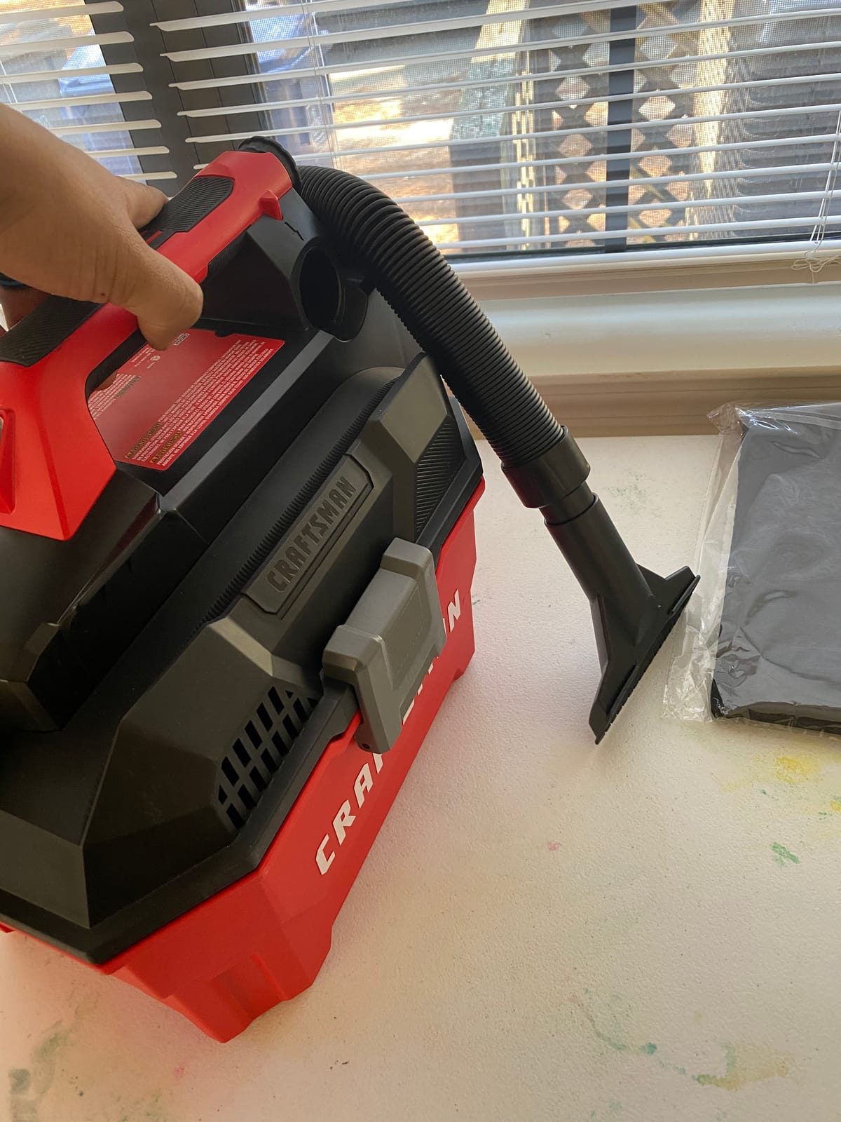 CRAFTSMAN CMCV002B 20V Max 2 gallon Wet Dry Vac (Tool Only) - Amazon Vine customer photo 1