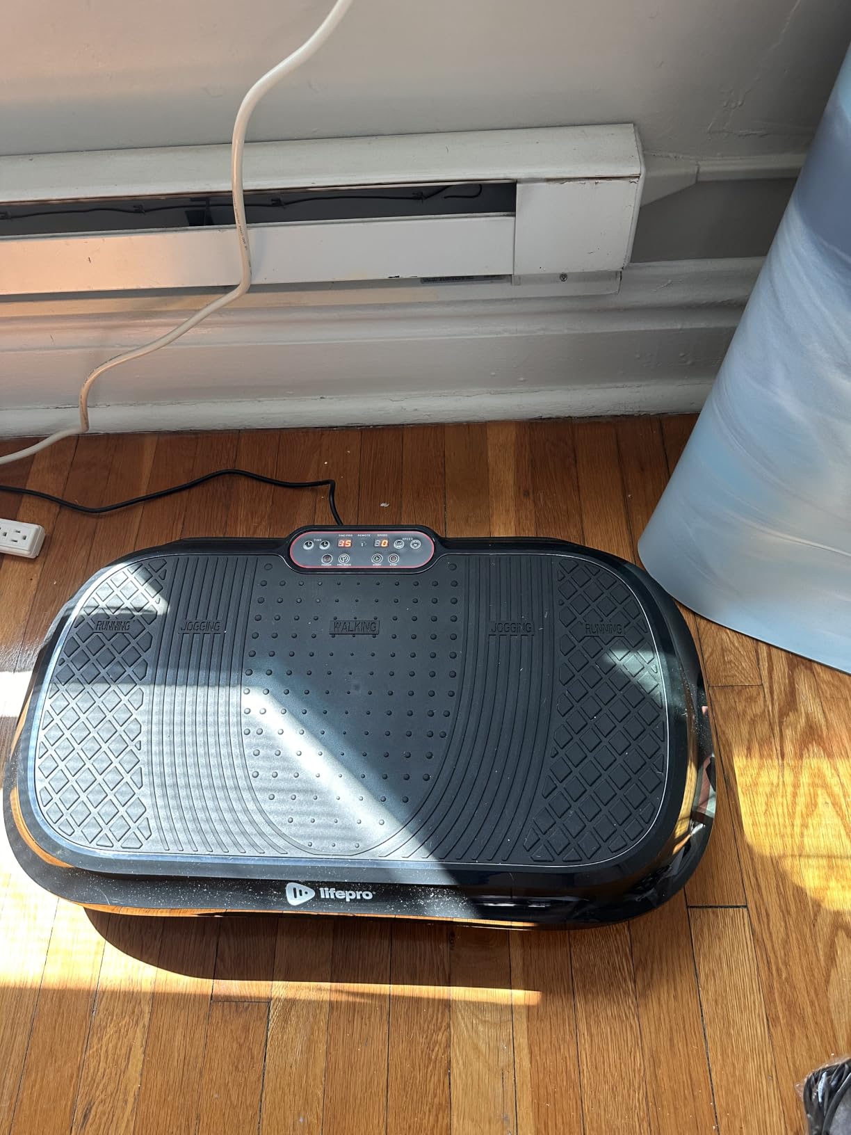 Lifepro Waver Vibration Plate Exercise Machine with 99 Speeds & 10 Presets customer photo 2