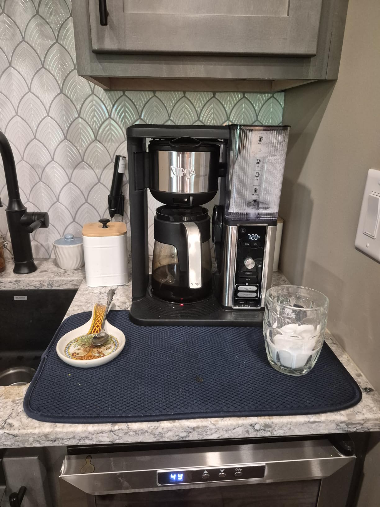 Ninja Coffee Maker, 10-Cup Carafe, Fold-Away Frother, Black, CM401 customer photo 2