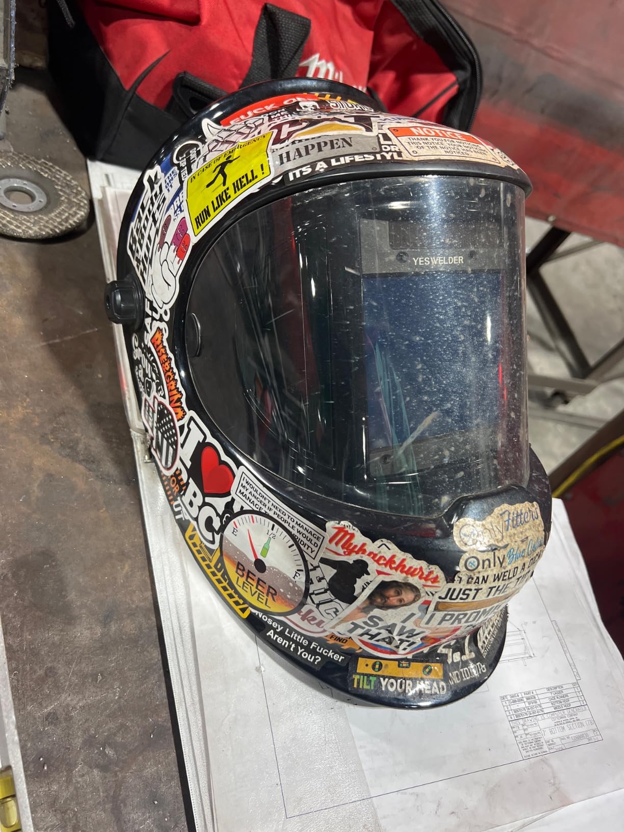 YESWELDER Auto Darkening Welding Helmet with LED, 180° View, LYG-Q800D customer photo 1