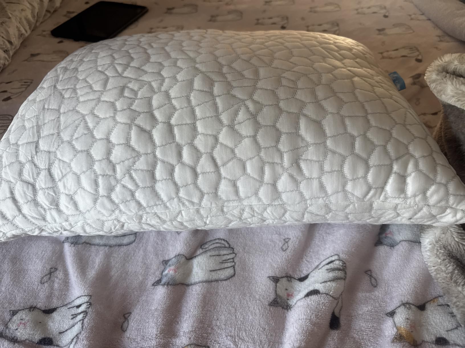 QUTOOL Cooling Pillow for Sleeping, CertiPUR-US Shredded Memory Foam Queen Pillow Set of 1, Cool Pillow for Hot Sleepers Adjustable Firm Pillow for Side, Back, Stomach Sleepers Soft Yet Support, White customer photo 2