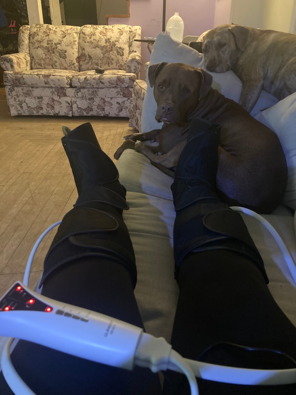 QUINEAR Air Compression Leg Massager with Heat for Circulation FSA-HSA customer photo 1