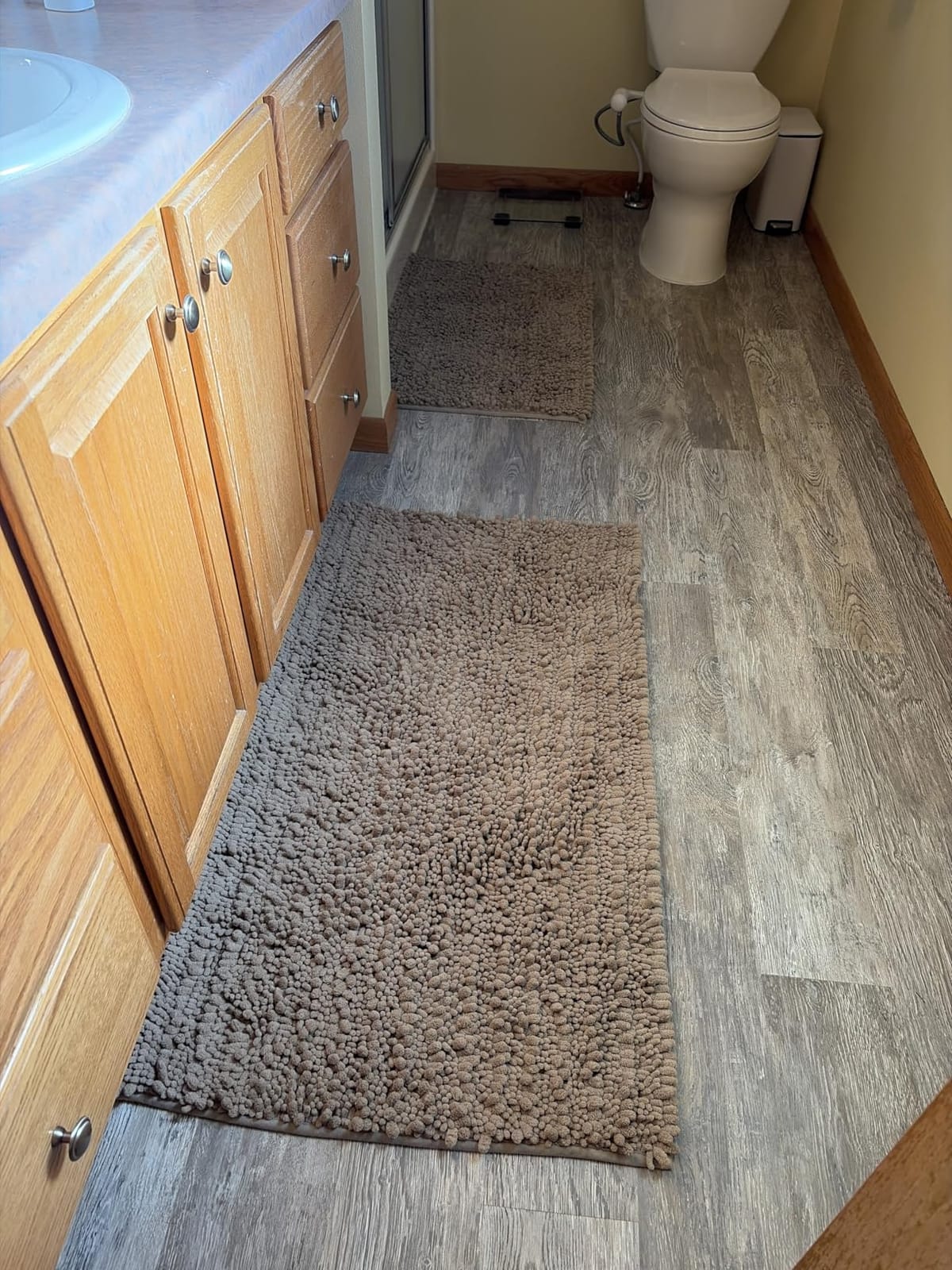 Yimobra Bathroom Rugs Non-Slip Washable, Extra Soft & Absorbent Chenille Bath Mat, Quick-Dry Plush Shaggy Floor & Vanity Bath Rugs, 24 x 17, Grey customer photo 2
