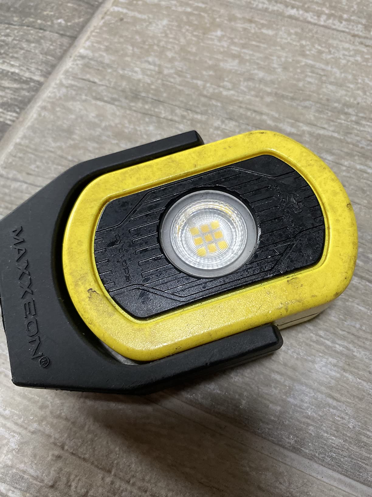 Maxxeon MXN00812, HiVis Yellow, Workstar Cyclops USB-C Rechargeable LED Worklight customer photo 1