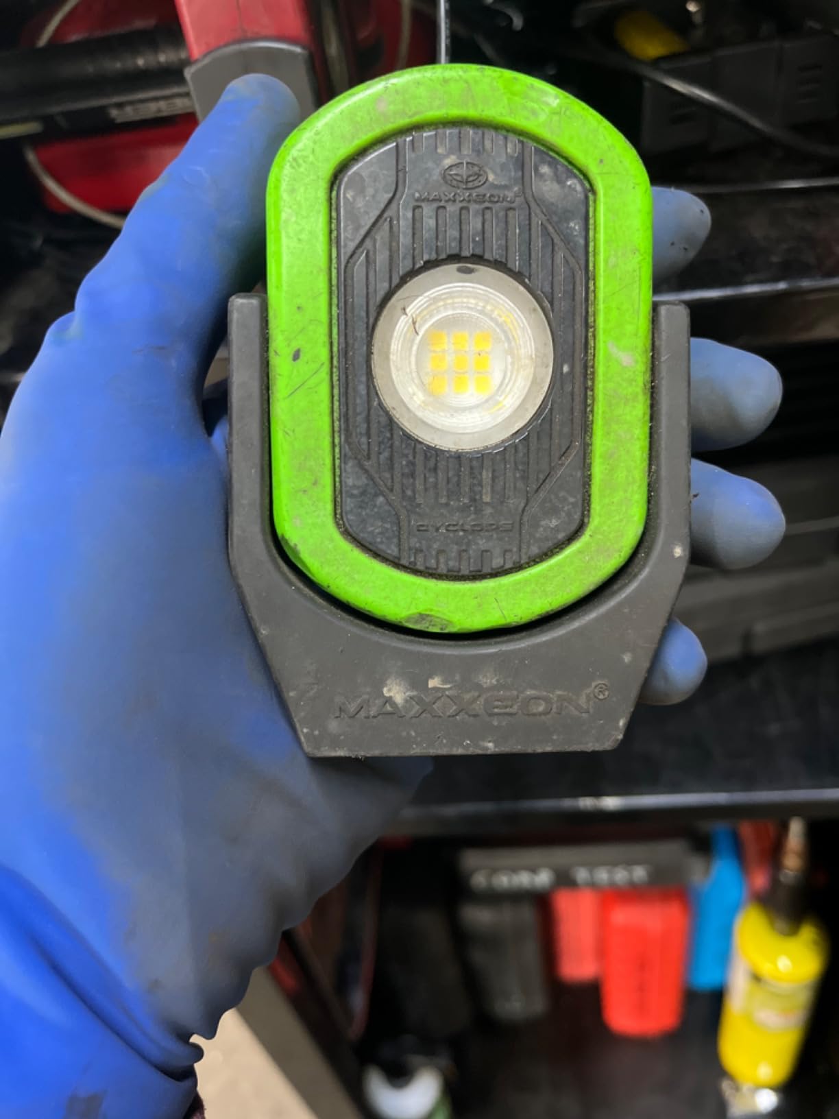 MAXXEON MXN00811, Hivis Green, 720 Lumens, USB-C Rechargeable LED Cyclops Workstar Work Light customer photo 2