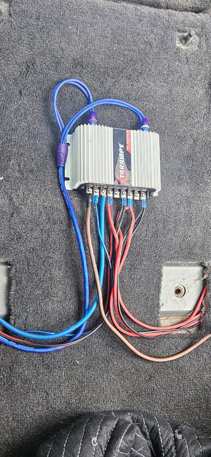 Taramps TS 400x4 400 watts RMS 4 Channels Full Range Car Audio Amplifier, 2 Bridged Channels, RCA Input Class D, Output Power, Multichannel Amplifier System, Small - TS400X4 customer photo 2