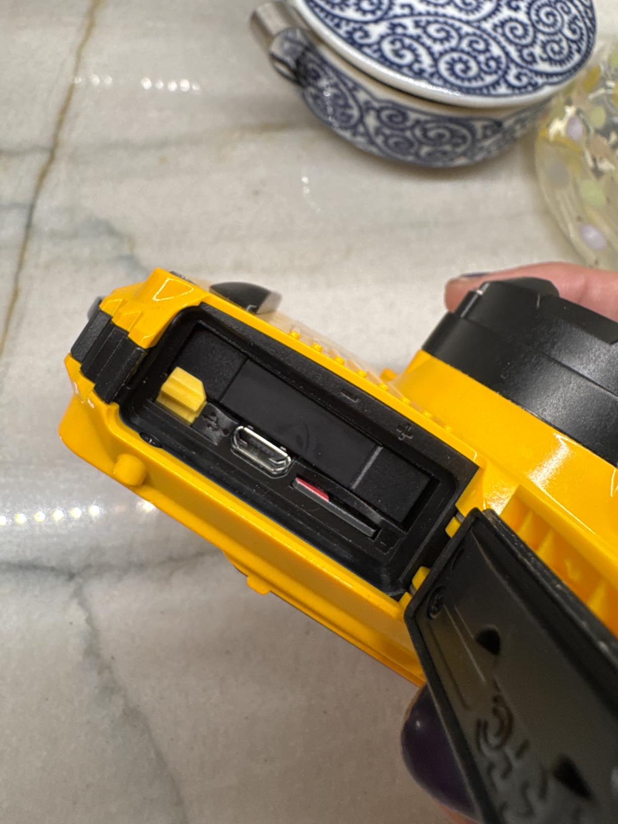 KODAK PIXPRO WPZ2 16MP Waterproof Digital Camera, 15m, 4X Zoom, Yellow customer photo 1