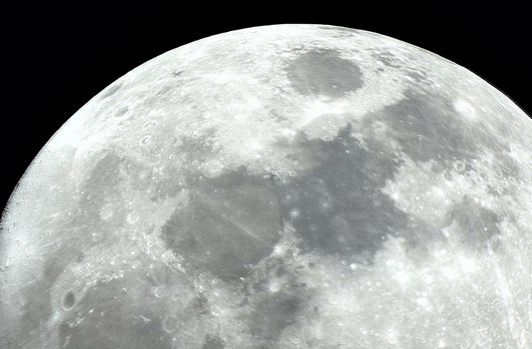 Celestron StarSense Explorer LT 114AZ Newtonian Smartphone Guided Telescope customer photo 2