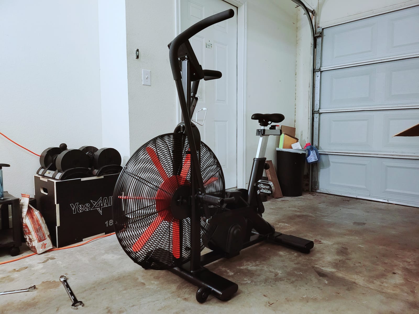 leikefitness Fan Exercise Bike Upright AirBike Indoor Stationary Bicycle customer photo 1