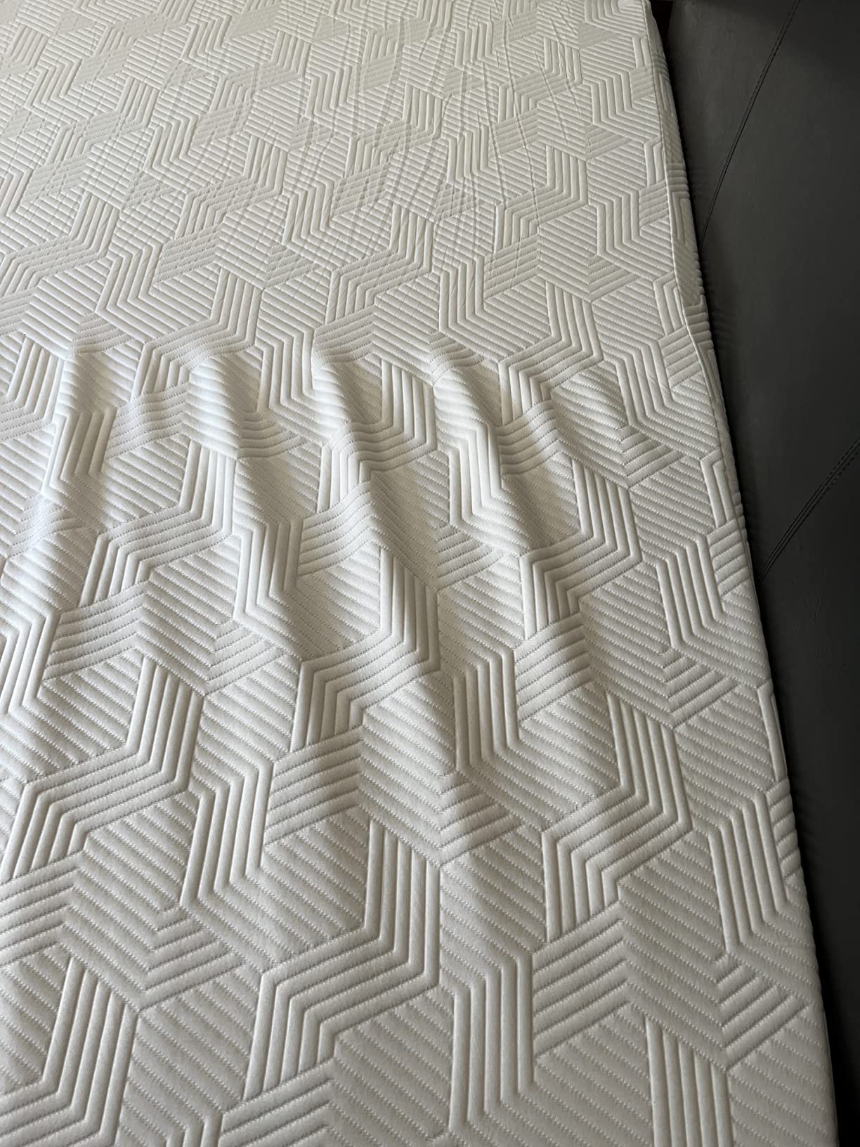 Lucid 14 Inch Plush Gel Memory Foam Mattress - Bamboo Charcoal & Cooling Gel - Fiberglass Free - Bed in a Box - CertiPUR-US Certified - Queen Size customer photo 1