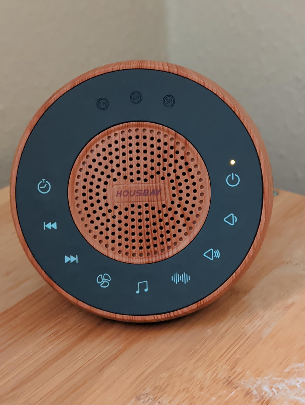 Housbay White Noise Machine with 31 Soothing Sounds, 5W Loud Stereo Sound, Auto-Off Timer, Adjustable Volume, Sleep Sound Machine for Baby, Kid, Adult -Wood Grain customer photo 2