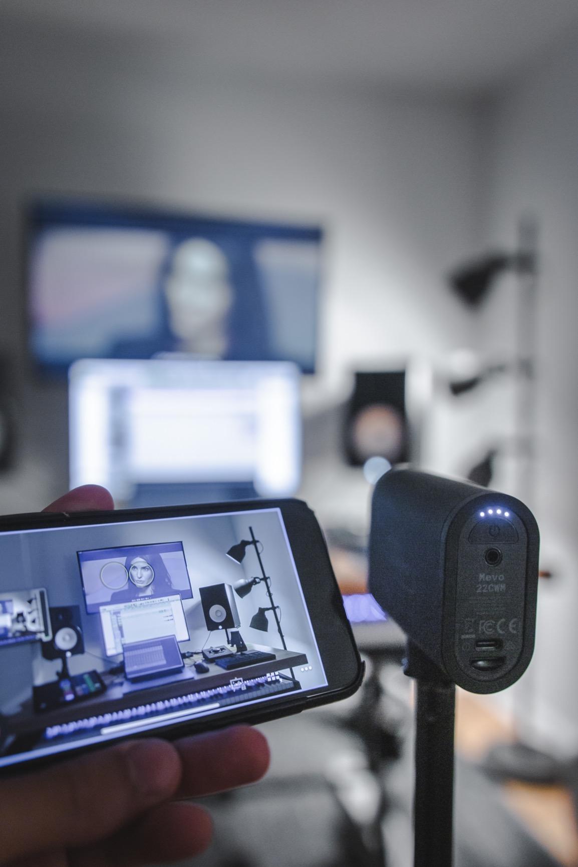 Logitech for Creators Mevo Start Wireless Live Streaming Camera - Black | For creators, live video, intelligent app control, LTE or Wi-Fi customer photo 1
