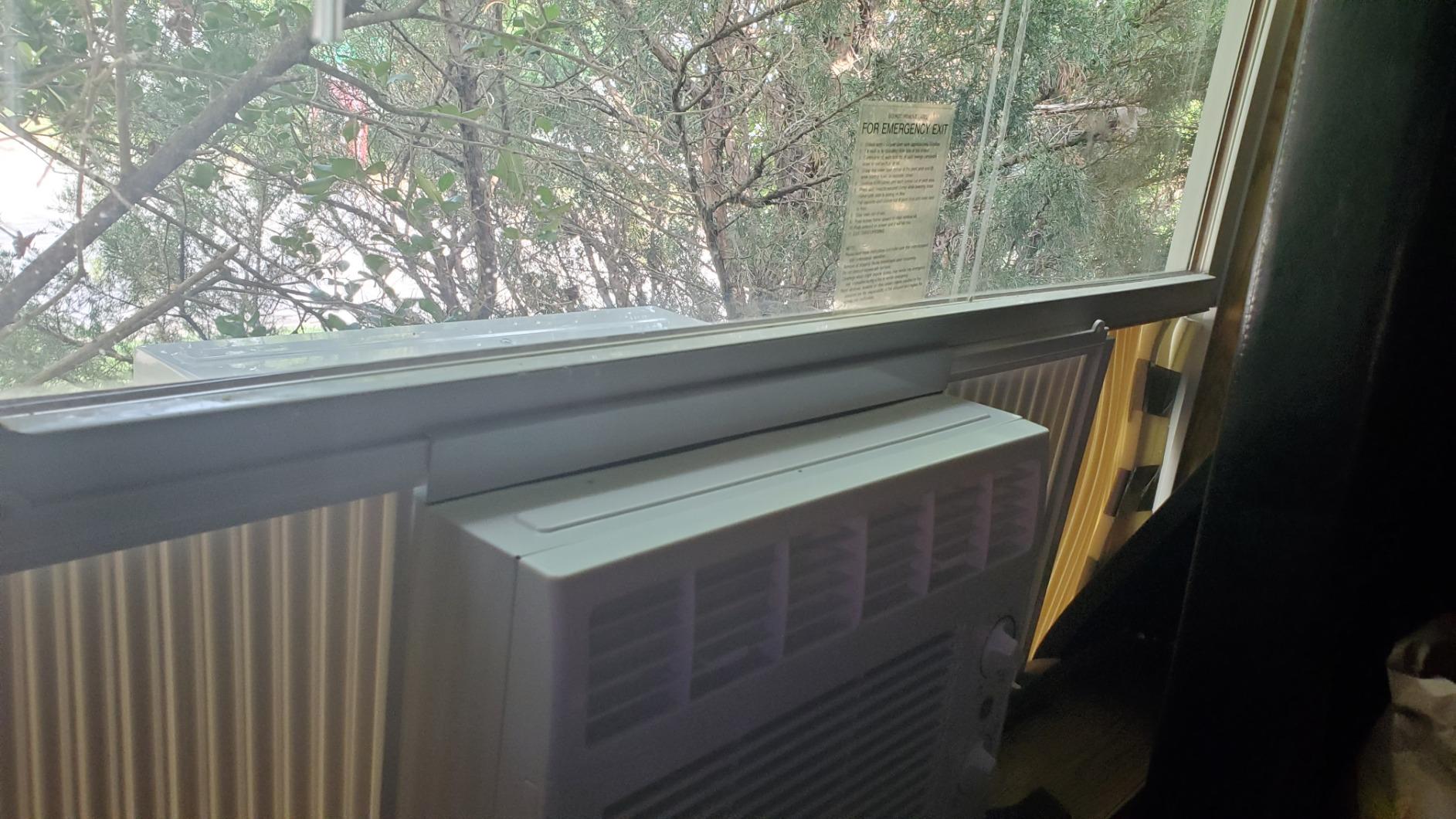 GE 5,000 BTU Mechanical Window Air Conditioner for Small Rooms up to 150 sq ft. customer photo 1