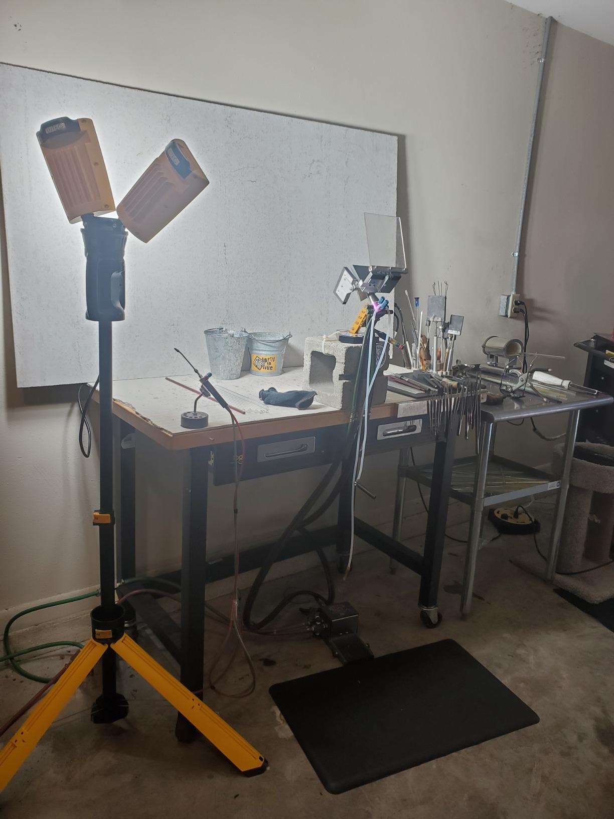 LUTEC Upgraded 5000K 15000 LM 105 W LED Work Light with Telescoping Tripod customer photo 1