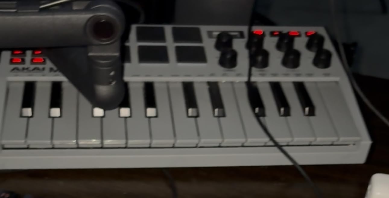 Akai Professional MPK Mini MK3 25-Key USB MIDI Keyboard Controller customer photo 1