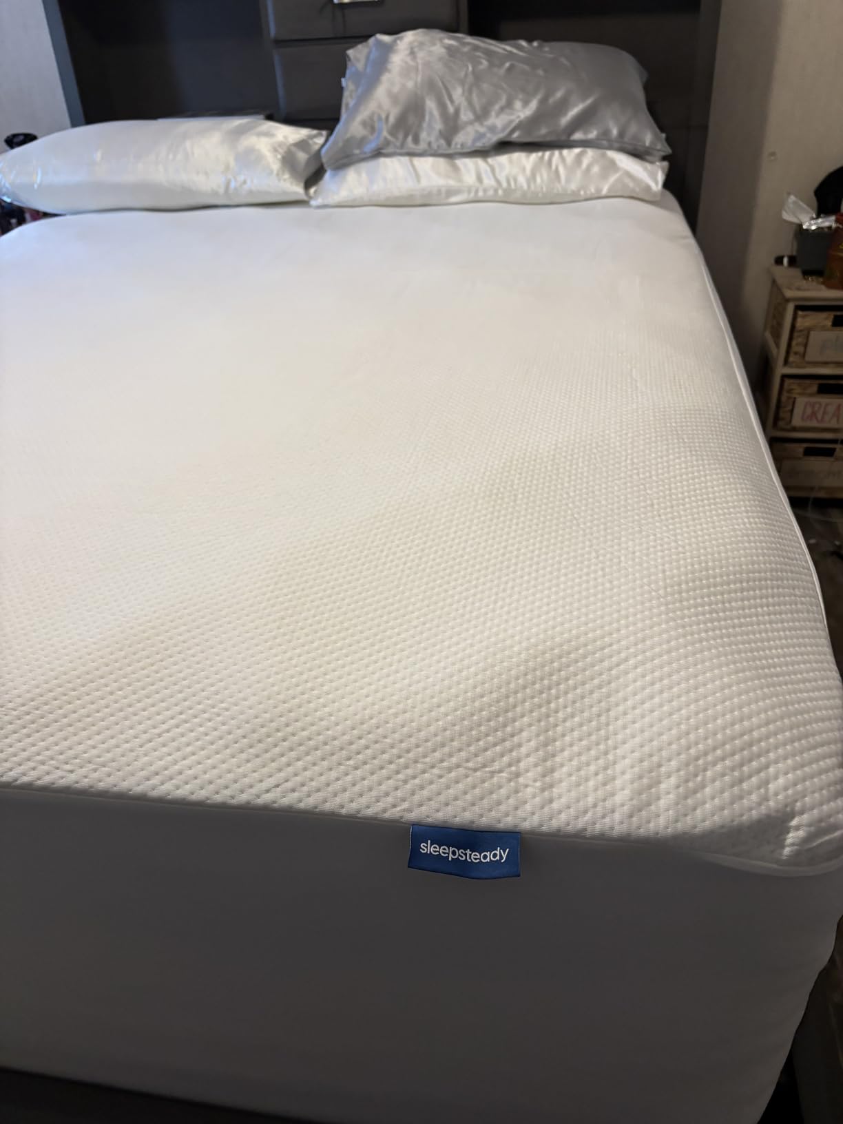 Queen Size Luxury Tencel Mattress Protector, 100% Waterproof, Ultra Soft, Naturally Cooling & Breathable, Deep Pocket Up to 18