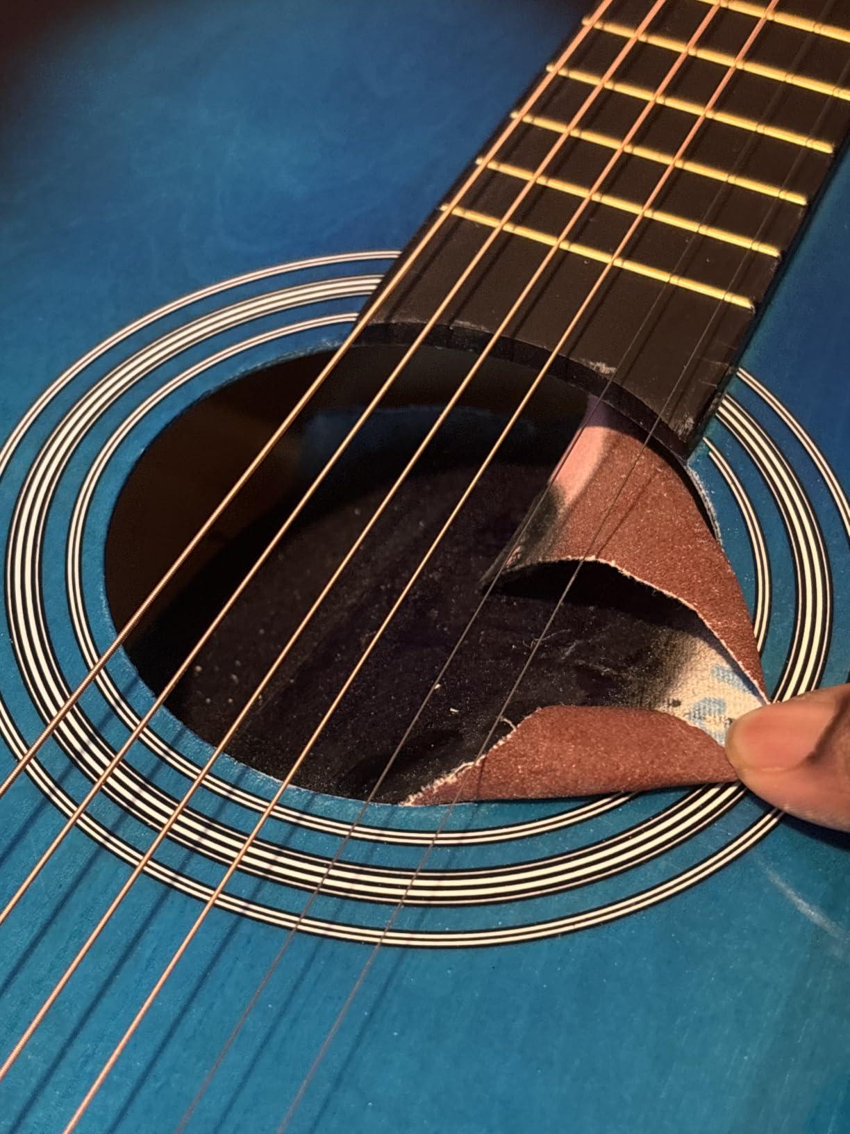 Ashthorpe 38-inch Beginner Acoustic Guitar (Black), Starter Kit with Gig Bag, Extra Strings, Strap, Picks, and Lessons customer photo 1