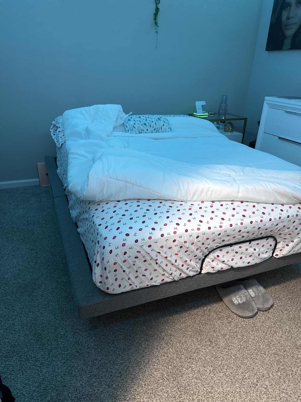 Best Choice Products Ergonomic Queen Size Adjustable Bed Frame, Electric Base w/Wireless Remote Control, Nightlight, Massager, 2 USB Ports customer photo 2