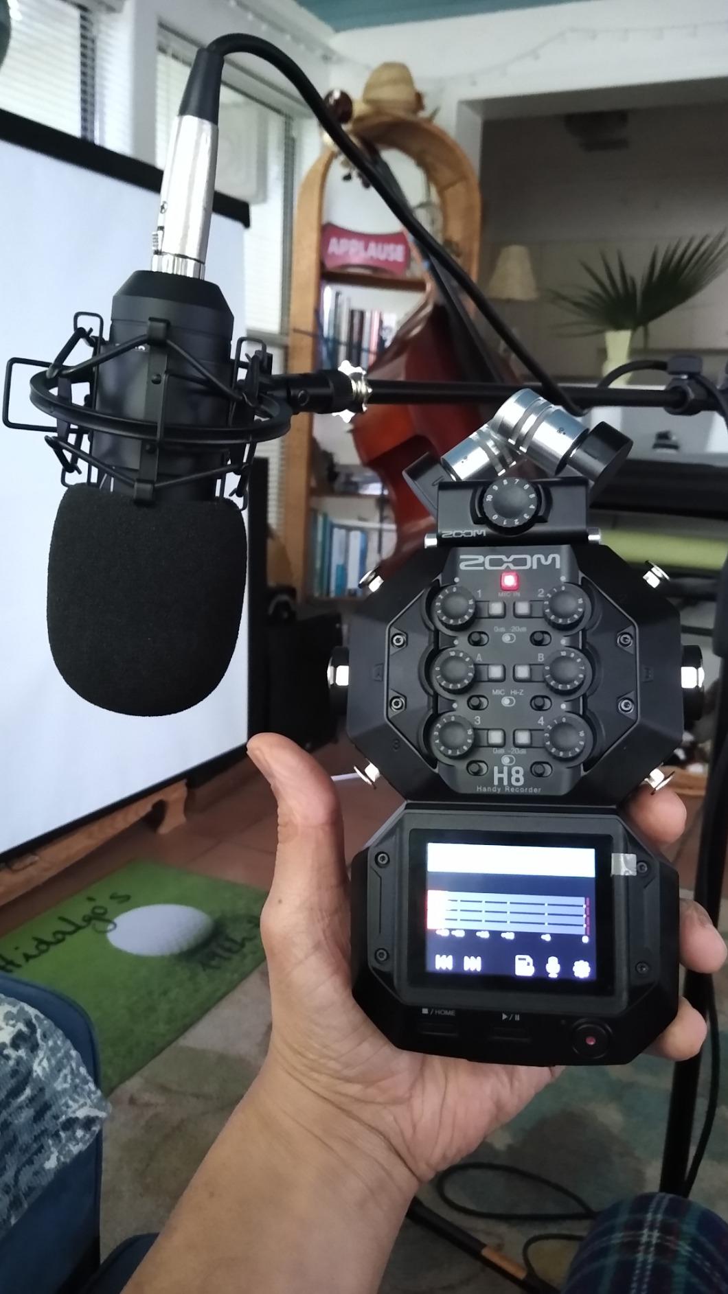 Zoom H8 Recorder for Musicians, Podcasters & Filmmakers customer photo 2