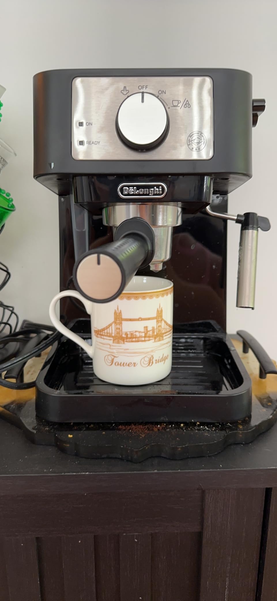 De'Longhi Stilosa Compact Manual Espresso Machine, Manual Milk Frother | #1 Worldwide Espresso Machine Maker, 15 Bar Pump Pressure, Stainless Steel Boiler, Frother, Compact Design customer photo 1