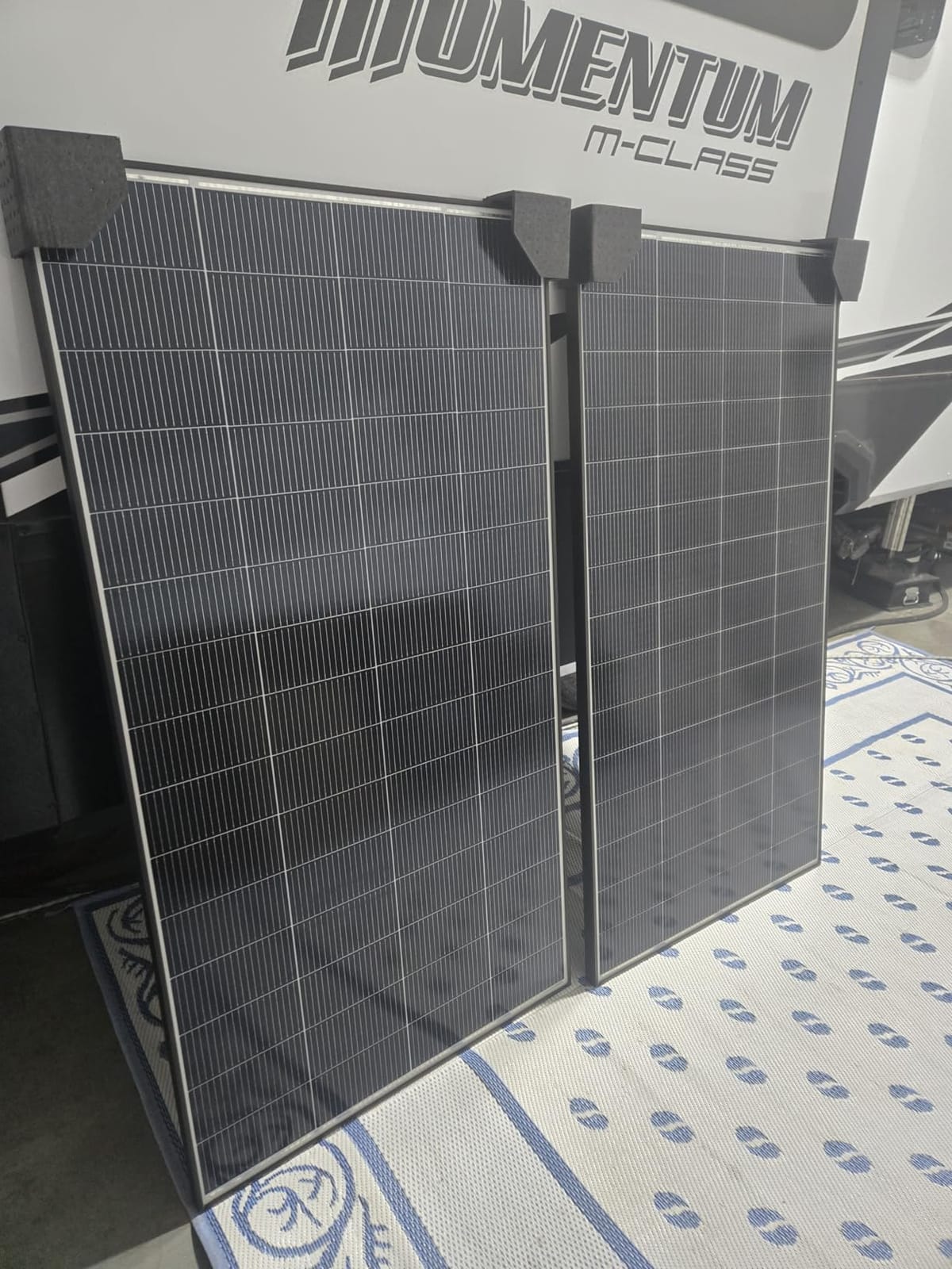 Renogy Solar Panels 640 Watt N-Type 18BB, 25% High-Efficiency customer photo 1