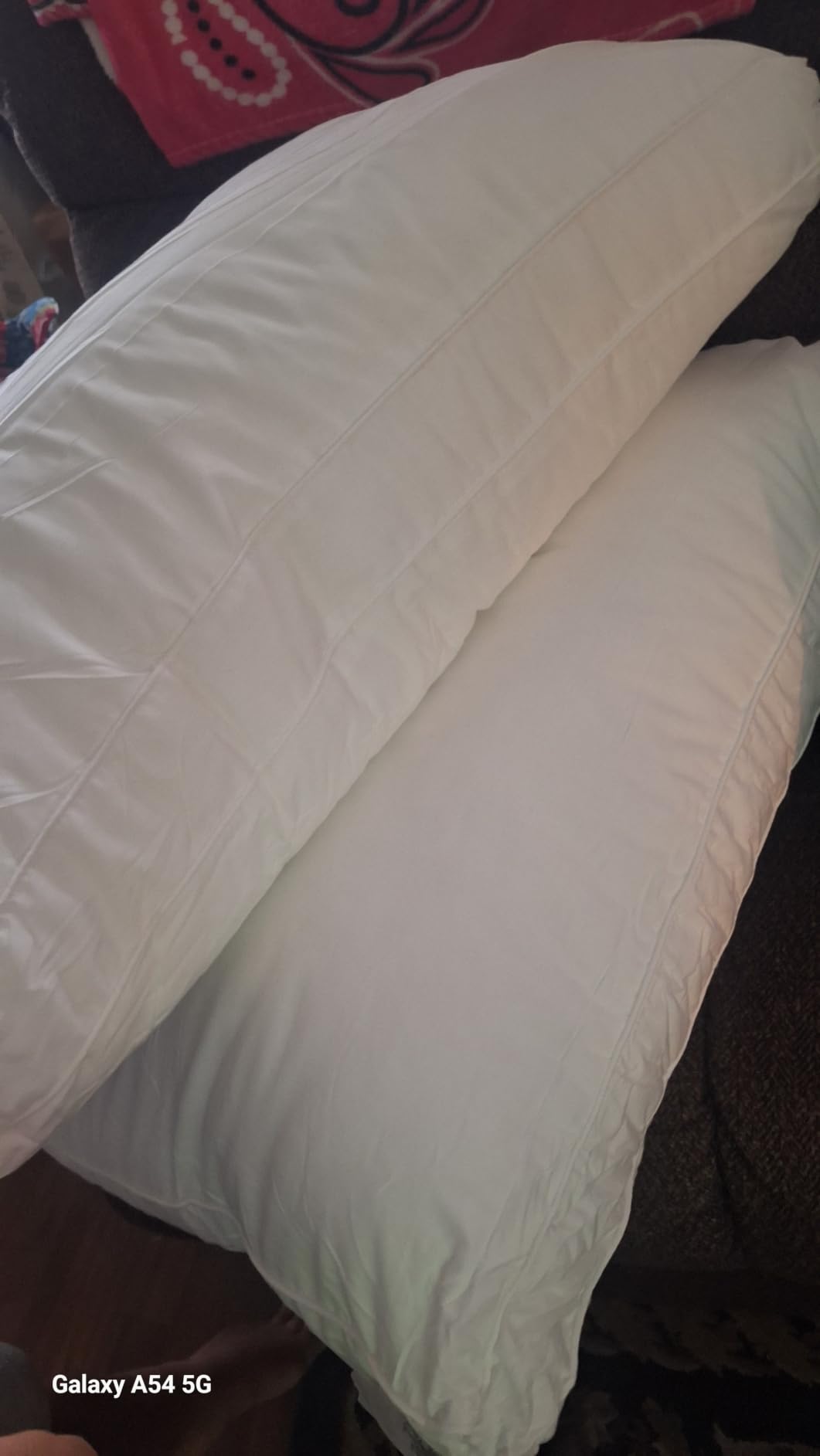 Utopia Bedding Gusset Bed Pillow, Hotel Pillows Queen Size Set of 2, White | Cotton Blended Down Alternative Pillows for Sleeping, Soft Fluffy Cooling Comfort for Back, Side & Stomach Sleepers, 2 Pack customer photo 2
