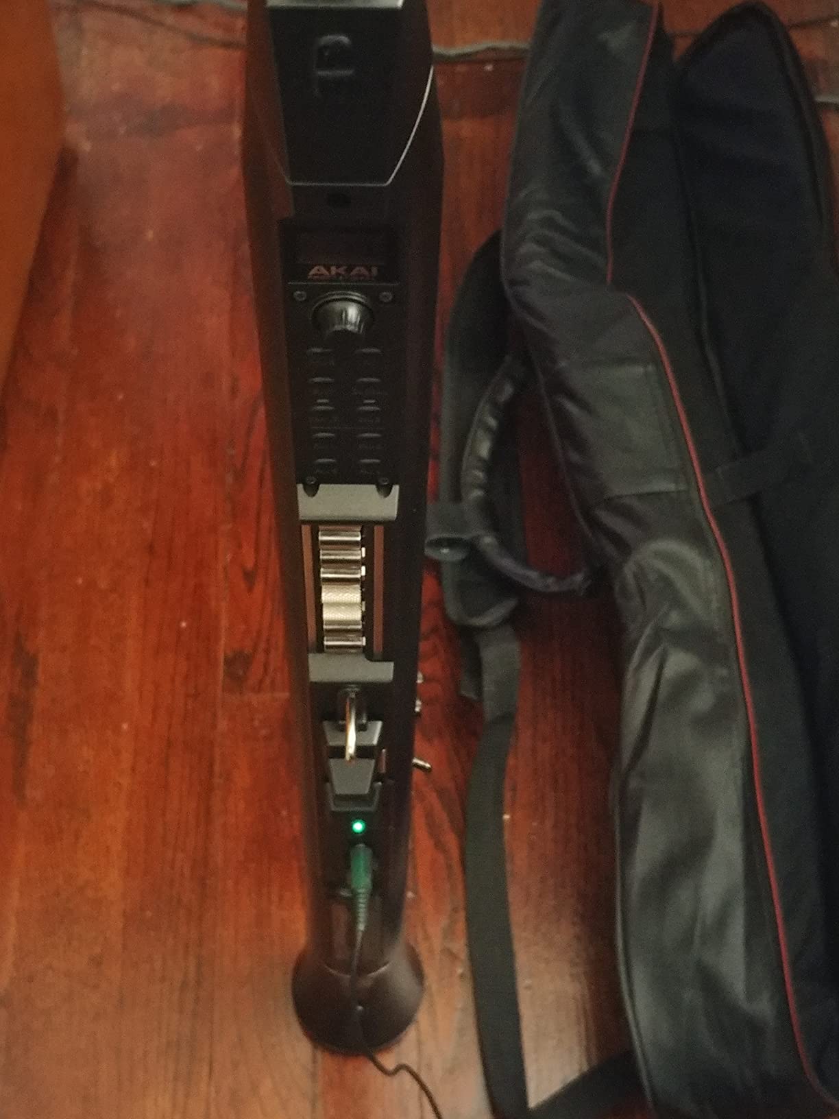 Akai Professional EWI Solo Electronic Wind Instrument | USB MIDI, Wireless Connection, Built-In Speaker, Rechargeable Battery, 200 Sounds customer photo 2