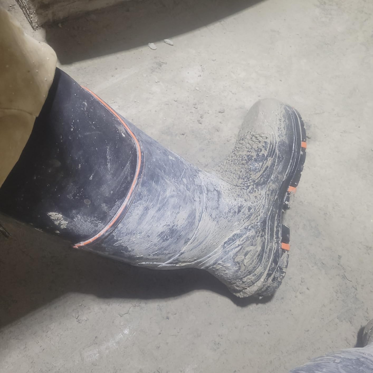 Dryshod Men's Megatar Met Guard Steel Toe Work Boot | Rubber | Waterproof | Insulated | MEG-UH-BK customer photo 1