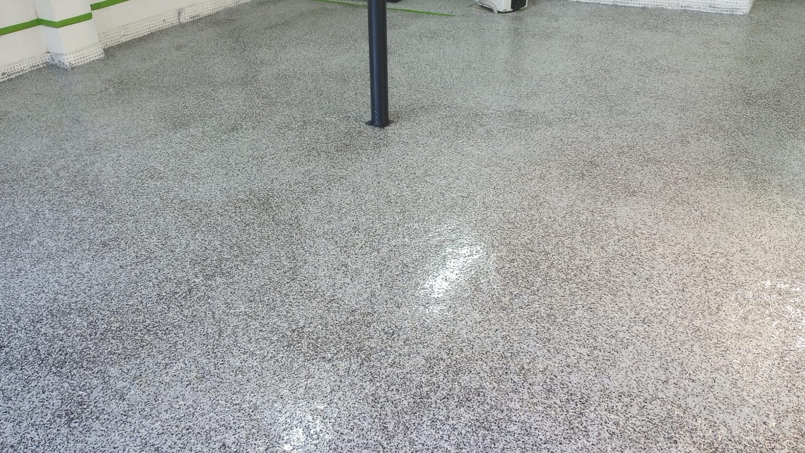 Everflow MPC Clear Epoxy Resin Floor Coating Kit, 3 Gallon customer photo 2