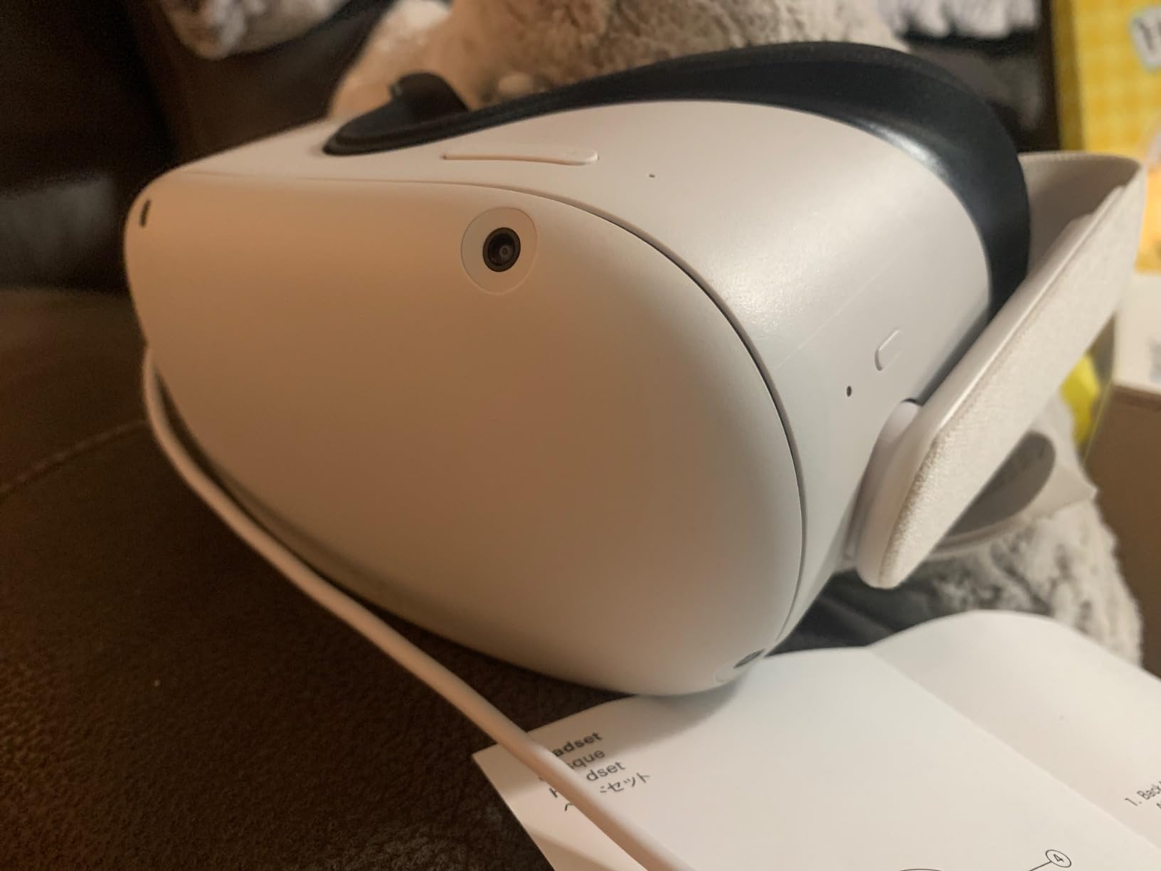 Oculus Quest 2 — Advanced All-in-One Virtual Reality Headset — 64 GB (UK Model) customer photo 1