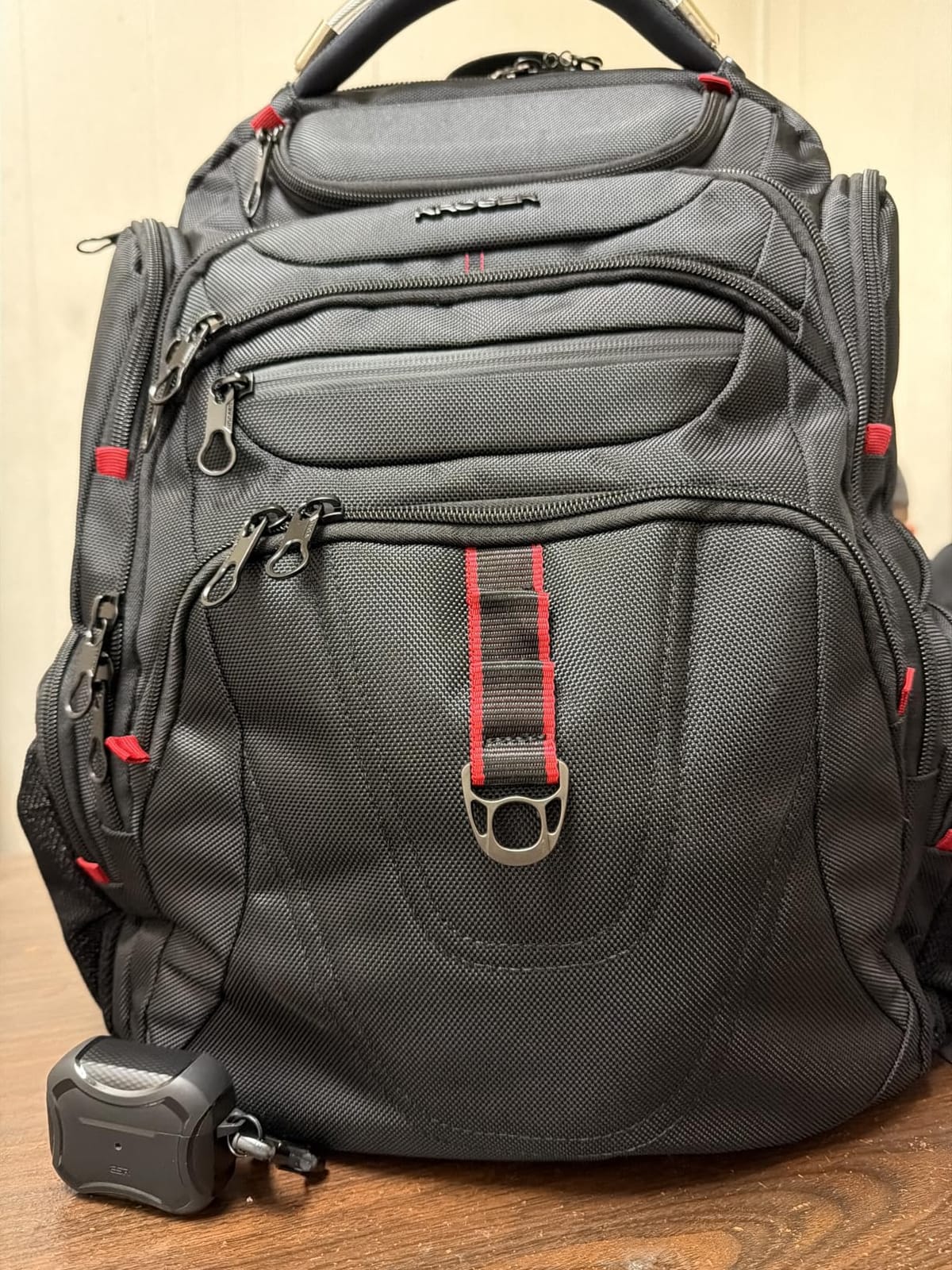 KROSER TSA Friendly Travel Laptop Backpack 17.3 inch XL Computer Backpack Water-Repellent College Daypack Business Backpack with RFID Pockets & USB Port for Men/Women-Black customer photo 2