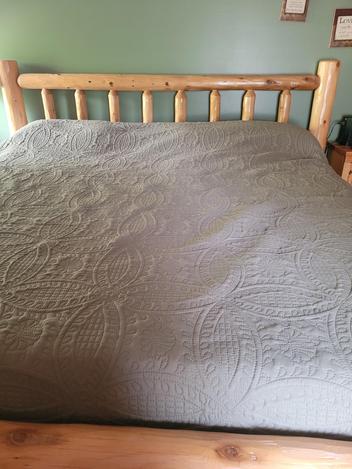 Love's cabin King Size Quilt Set Blue Bedspreads - Soft Bed Summer Lightweight Bedspread Comforter - Modern Style Coin Pattern Coverlet for All Season - 3 Pieces (1 Quilt, 2 Pillow Shams) customer photo 1