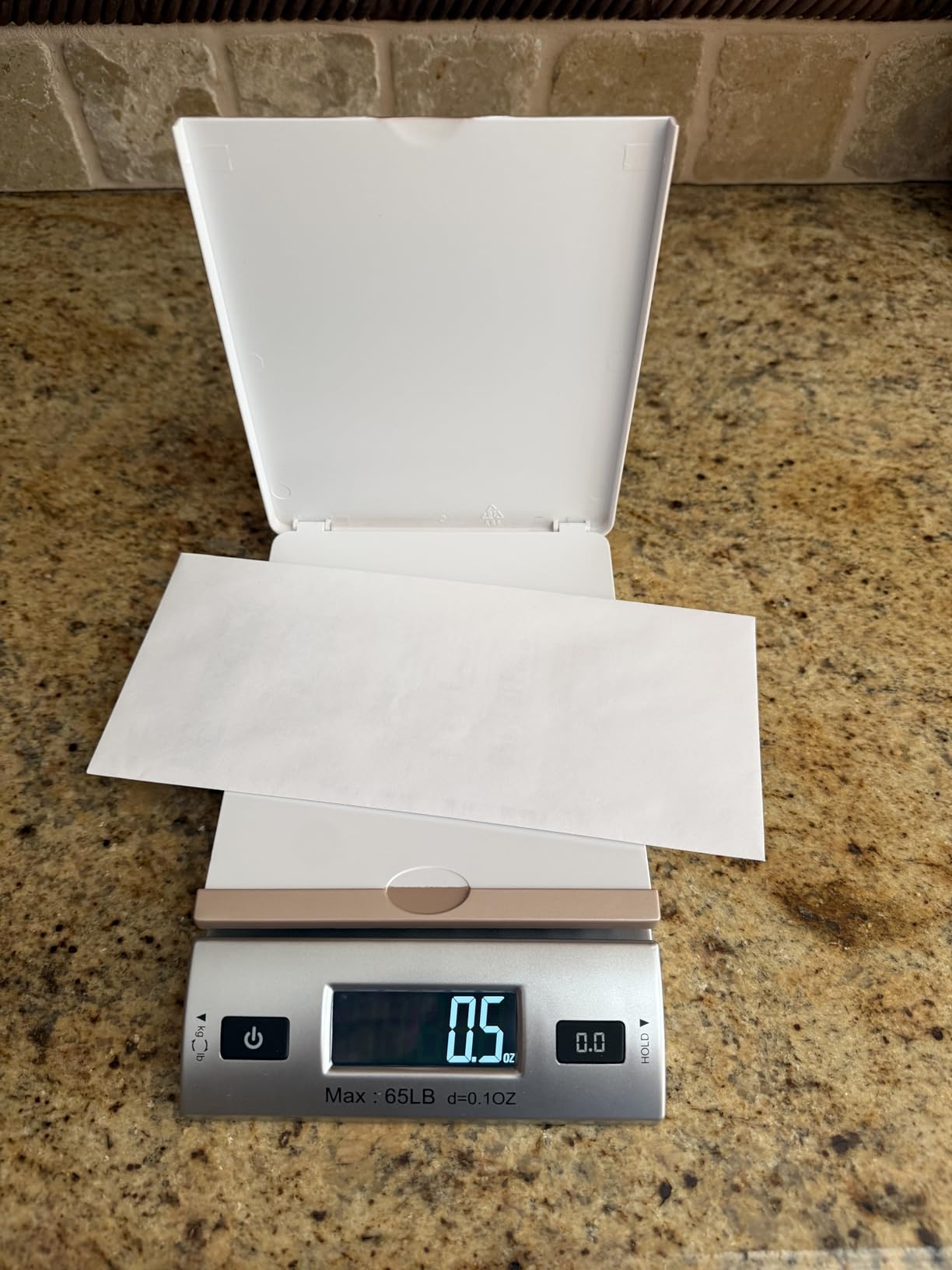 Acteck A-CK65GS High Accuracy 0.1OZ Digital Shipping Scale, Postal Scale and Mail Scale (65LB Gold) customer photo 1
