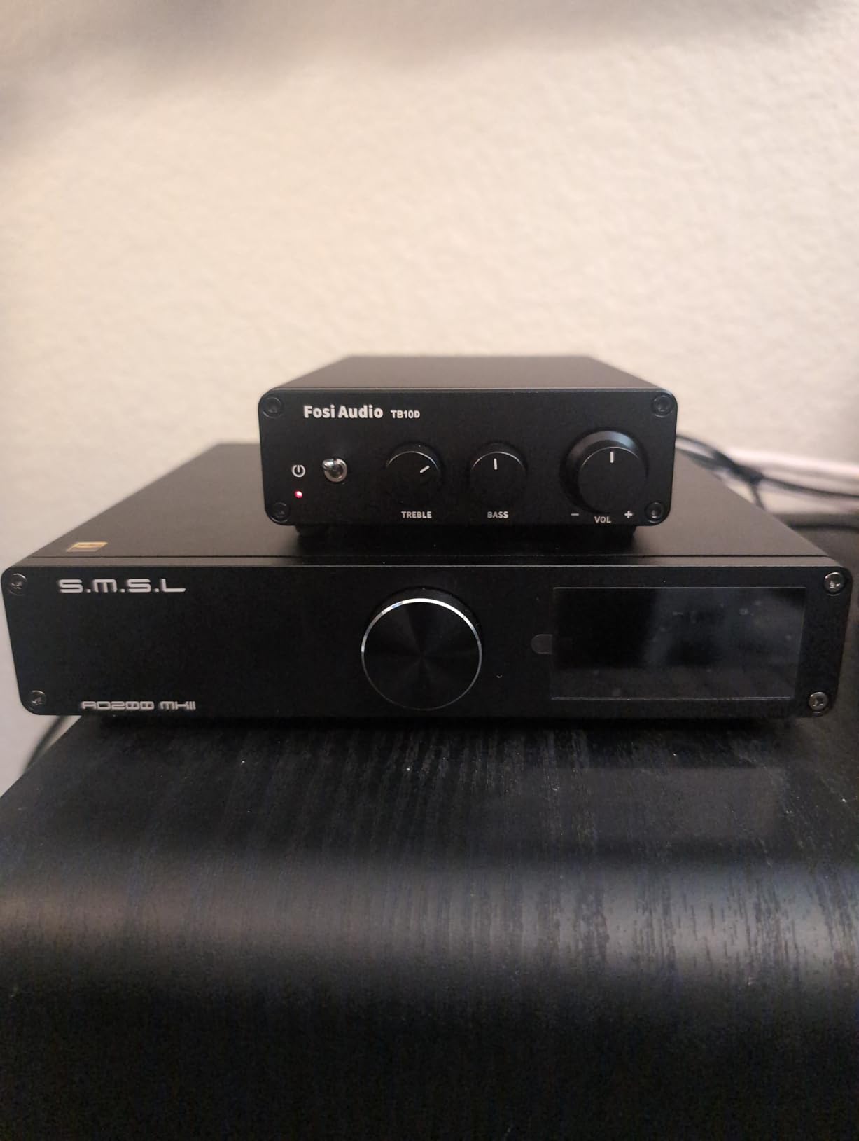 Fosi Audio TB10D 2 Channel Stereo Amplifier, Class D Mini Power Integrated Amplifiers 600W for Passive Speakers/Bass Shaker, Home Audio Component Desktop Amp Receiver TPA3255 with Bass Treble Control customer photo 1
