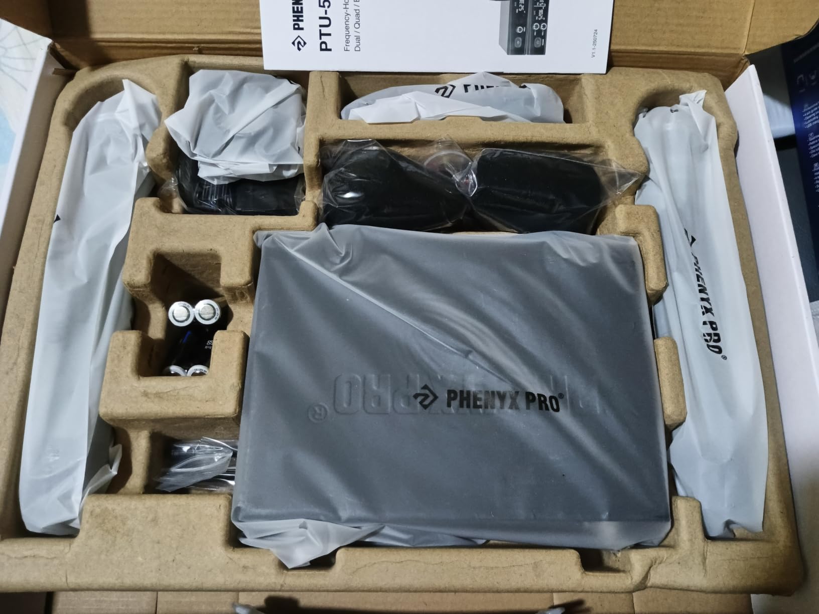 Phenyx Pro Dual UHF Tunable Frequency Wireless Microphone System PTU-52-2H customer photo 1