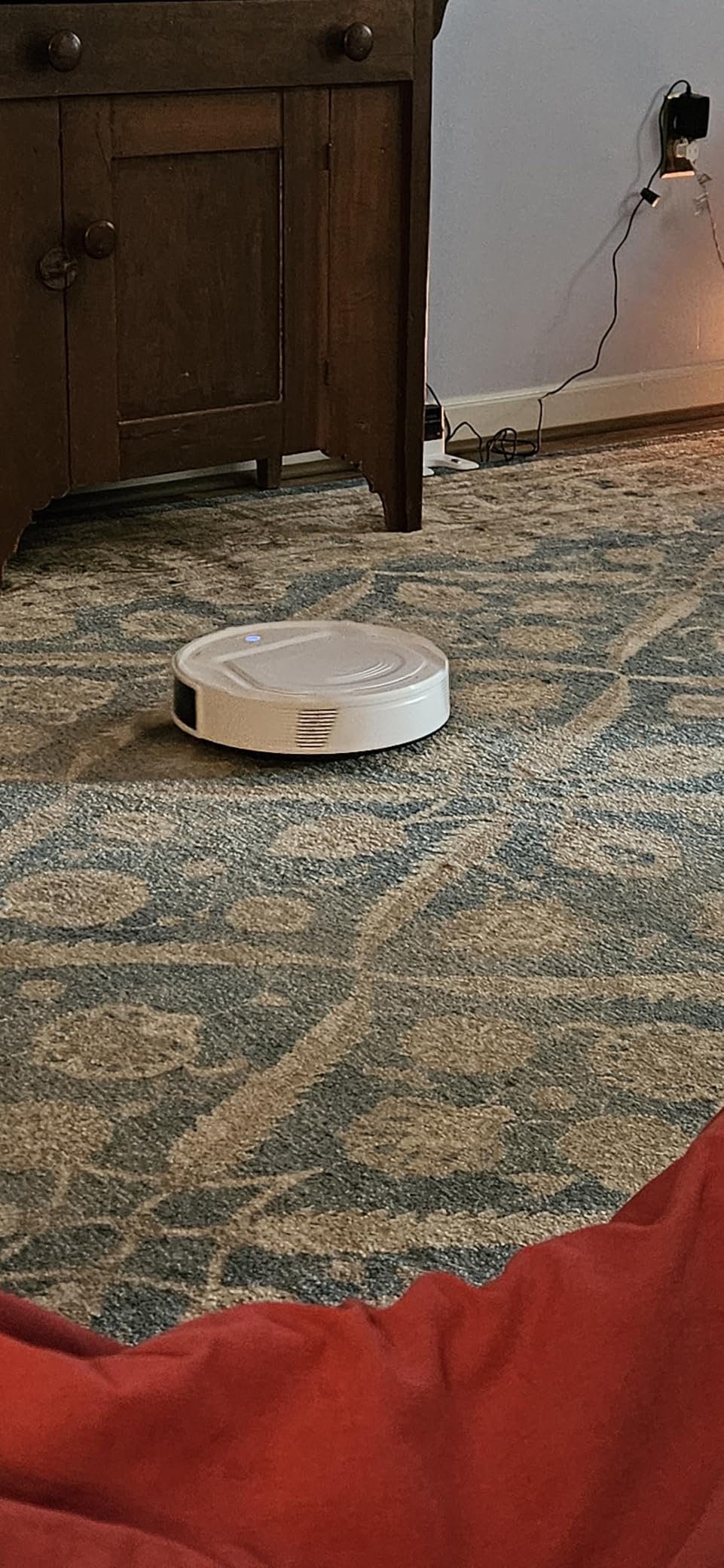 Lefant Robot Vacuum Cleaner, Strong Suction, 120 Mins Runtime, Slim, Low Noise, Automatic Self-Charging, Wi-Fi/App/Alexa Control, Ideal for Pet Hair Hard Floor and Daily Cleaning, M210 customer photo 2