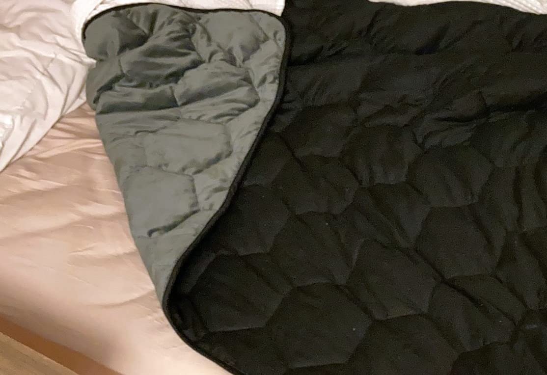 Layla 300 Thread Count Weighted Blanket with Fleece Top Layer, Even Weight Distribution, 100% Cotton Bottom Layer (25 pounds) customer photo 2